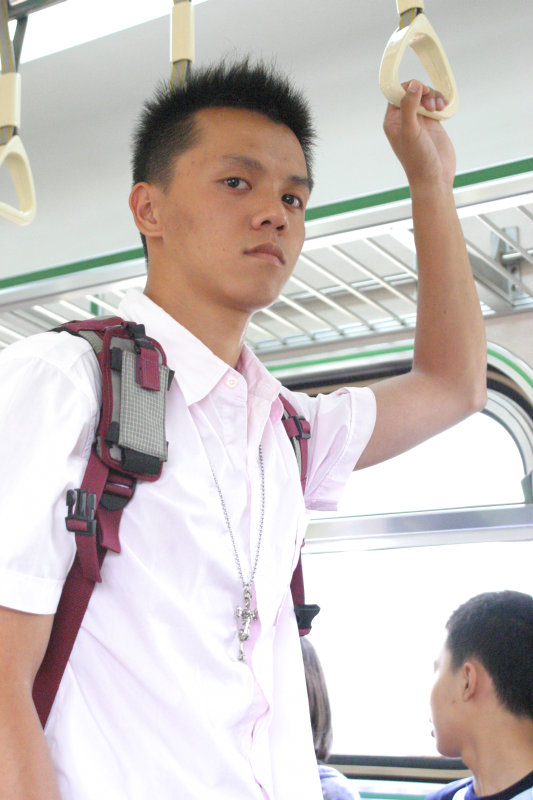 台灣鐵路旅遊攝影電車-區間車旅客特寫2005攝影照片3